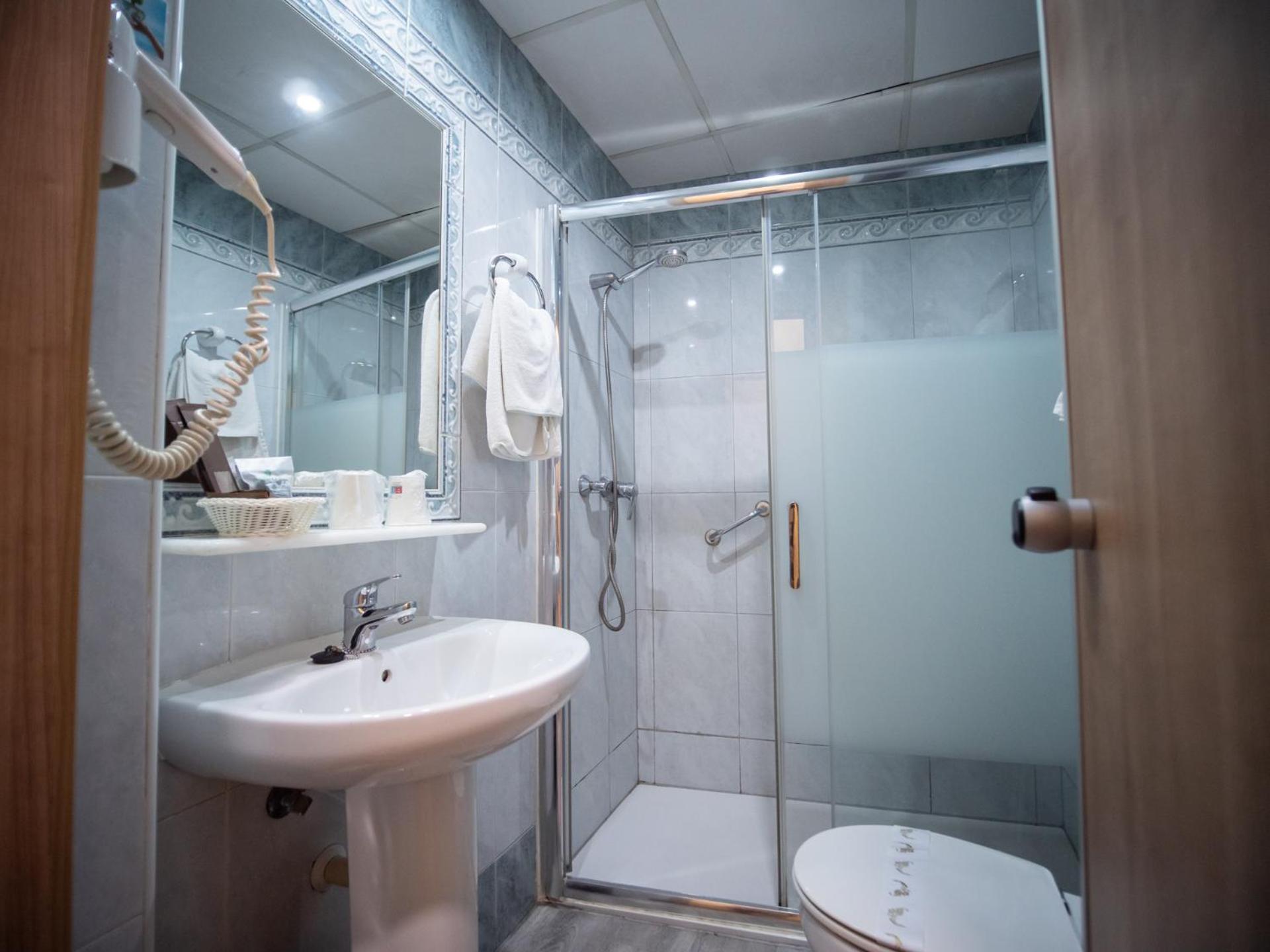 Hotel Castilla Албасете Екстериор снимка
