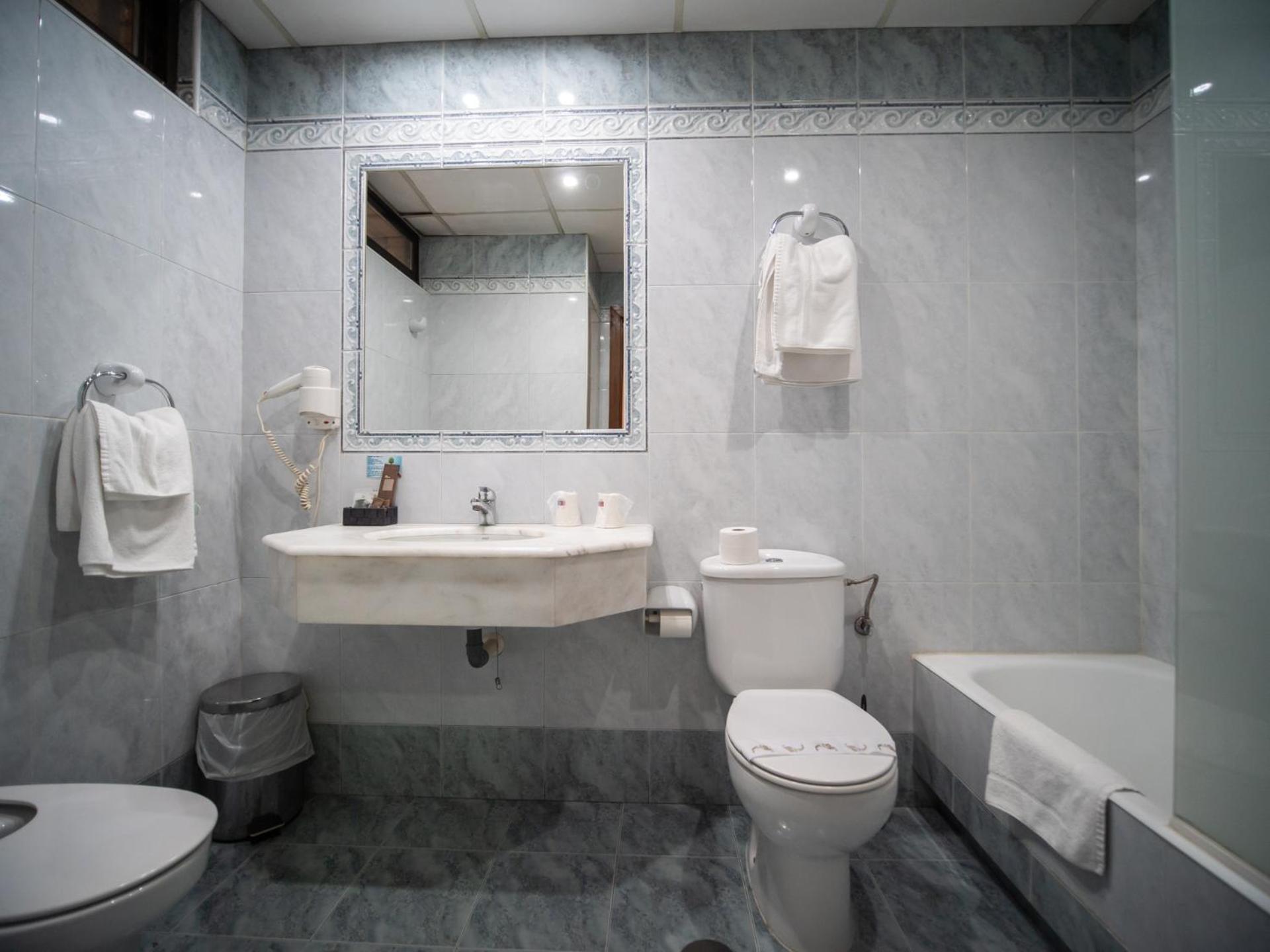Hotel Castilla Албасете Екстериор снимка