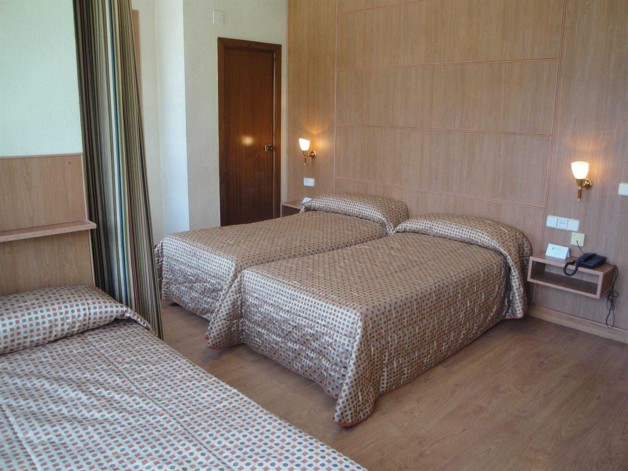 Hotel Castilla Албасете Екстериор снимка